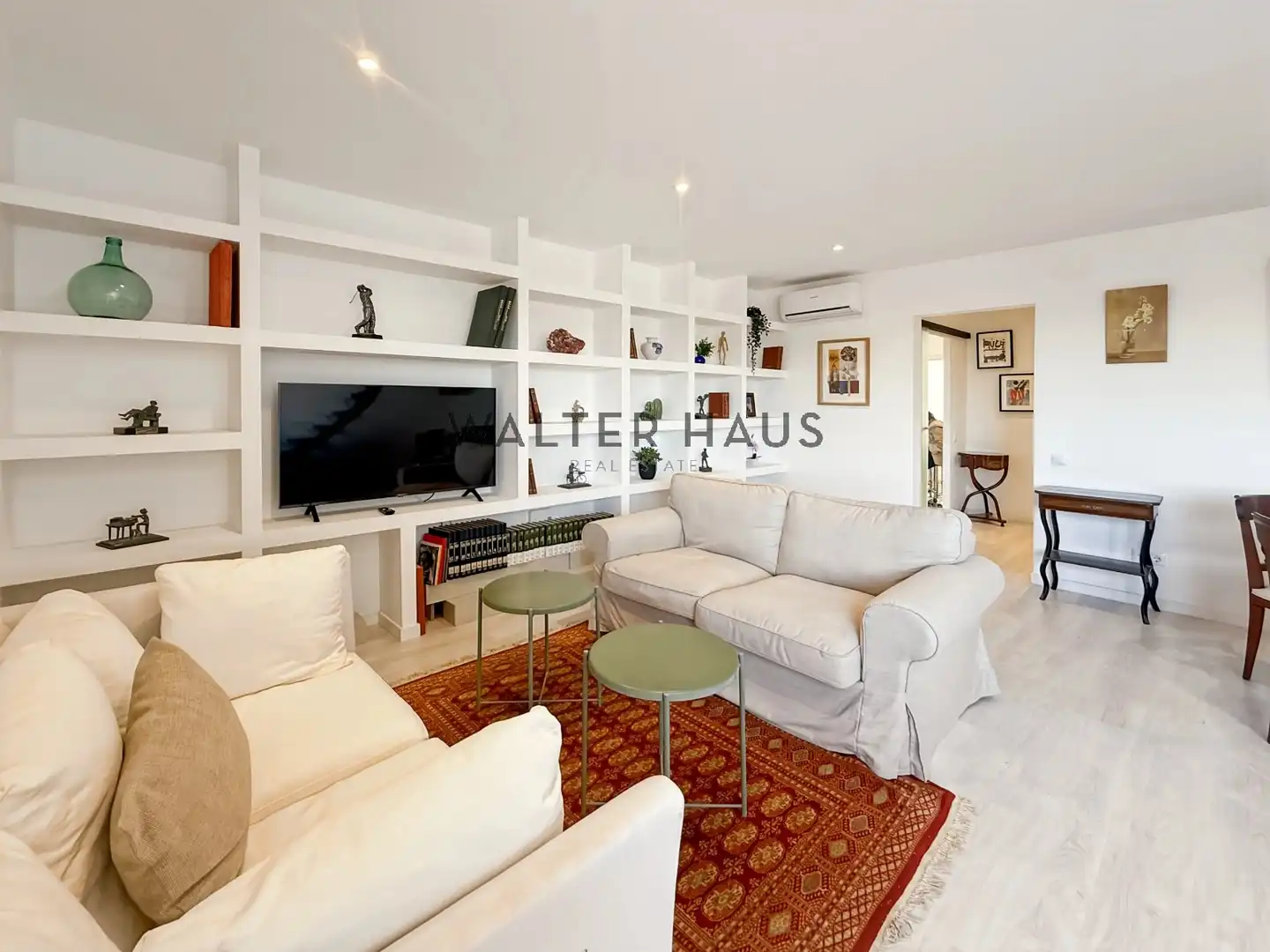 Sala de estar de Dúplex en venta en Barcelona con Aire acondicionado y Amueblado