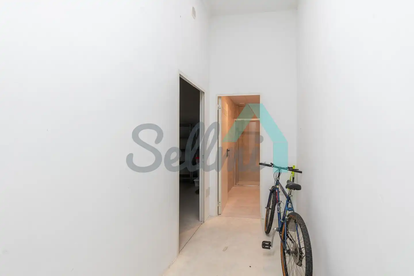 Local en venta en Oviedo 