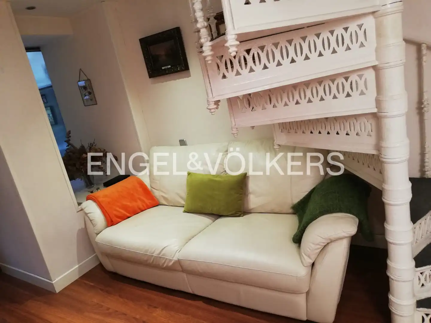 Sala d'estar de Apartament de lloguer en Madrid amb Aire condicionat, Calefacció i Jardí privat
