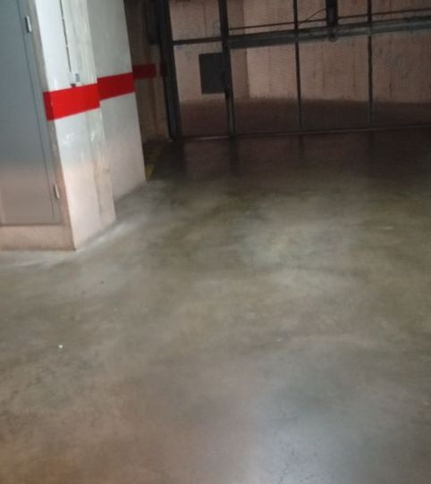 Foto 2 de Garaje de alquiler en Carrer de Prat de la Riba, 56, Maçana, Salt