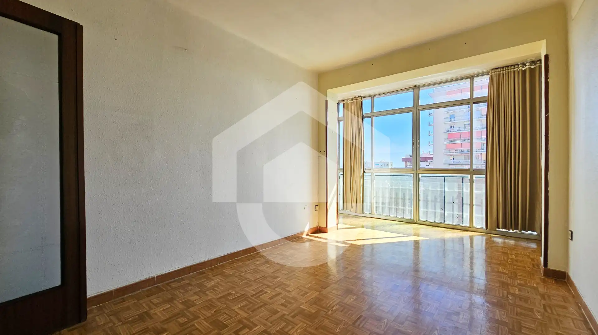 Flat with lift for sale in Passeig de Valldaura, imagen 4