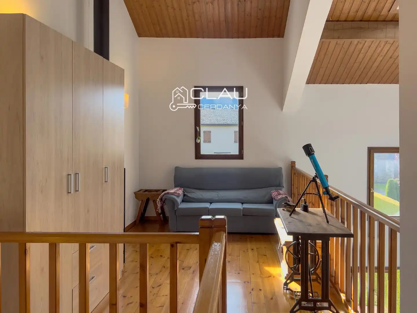 Living room of Detached homes for rent in Osséja  with Heating, Private garden and Parquet flooring