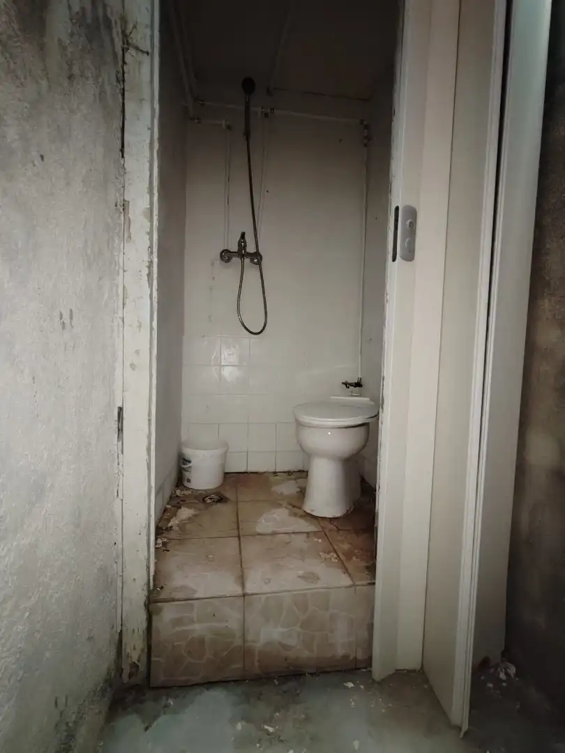 Baño de Local en venta en Badalona
