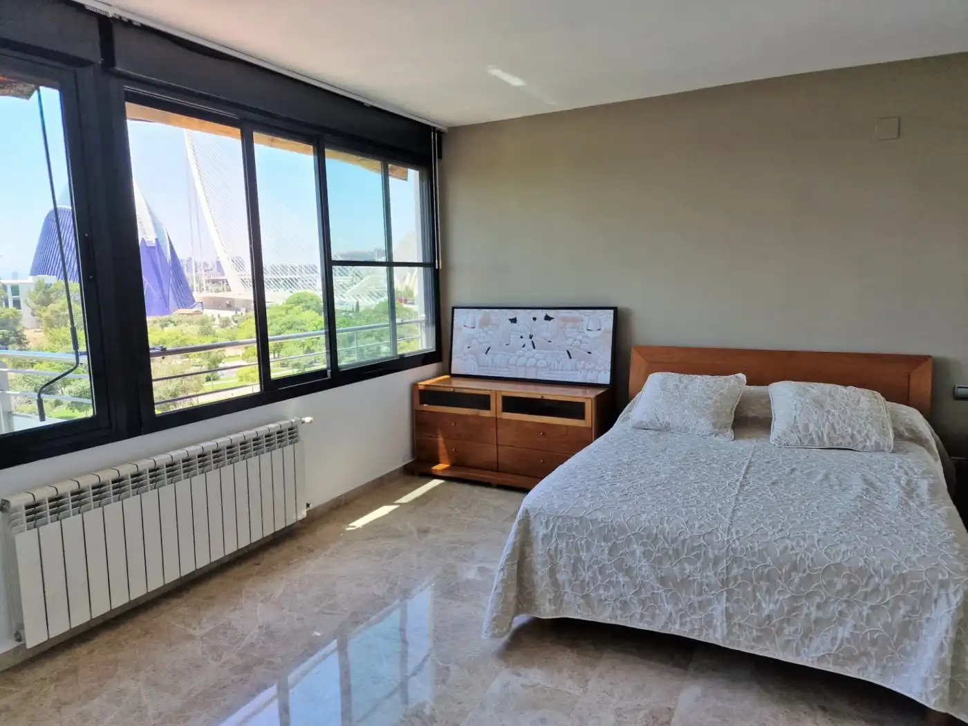 Flat for rent in Paseo Albereda, Penya - Roja - Avda. Francia