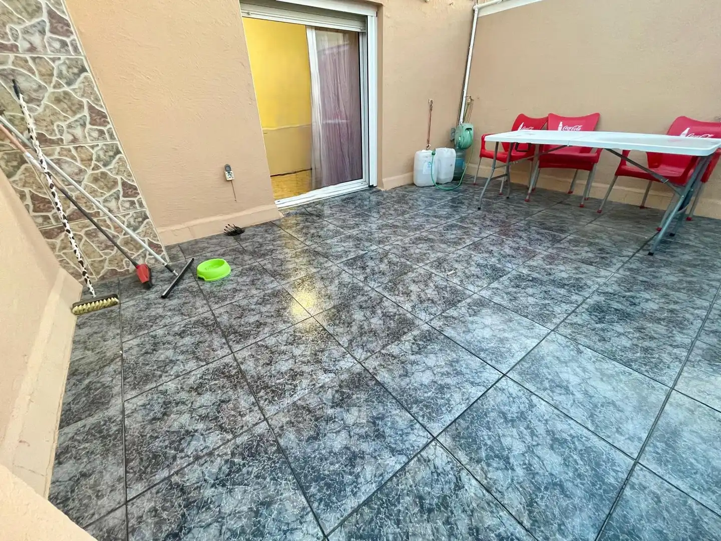 Maisonette zum Verkauf in Badalona mit Klimaanlage, Heizung und Terrasse