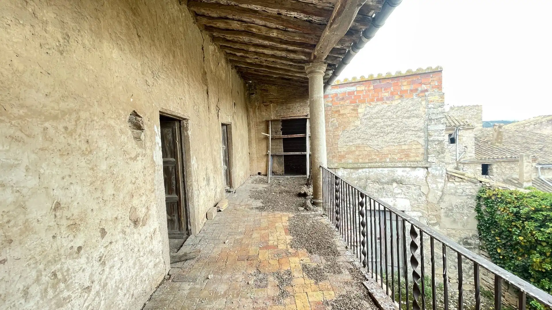 Vista exterior de Finca rústica en venda en Sant Martí de Riucorb