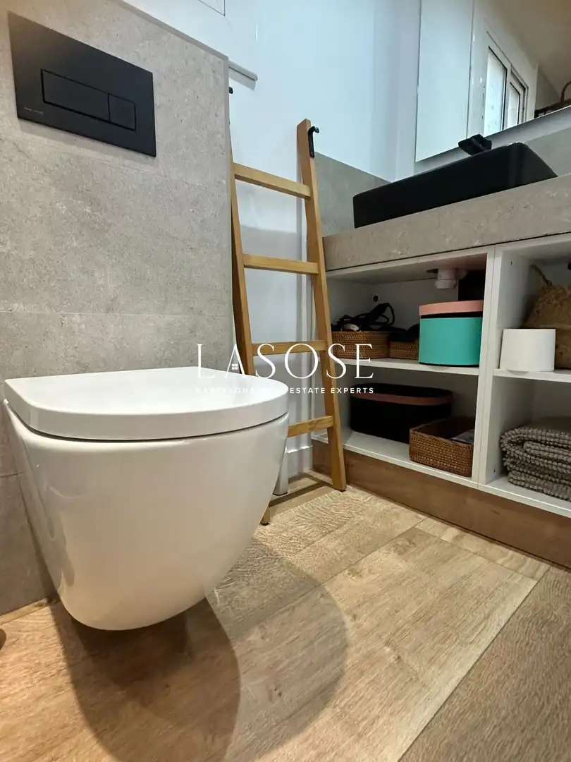 Bathroom of Flat for rent in L'Hospitalet de Llobregat  with Furnished and Balcony
