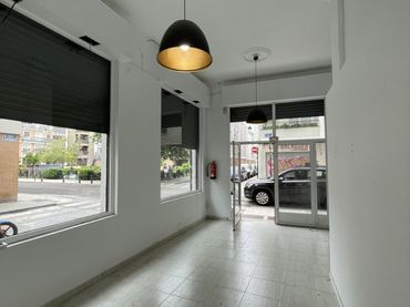 Locale commerciale in vendita a Valencia - CL GUILLEM SOROLLA