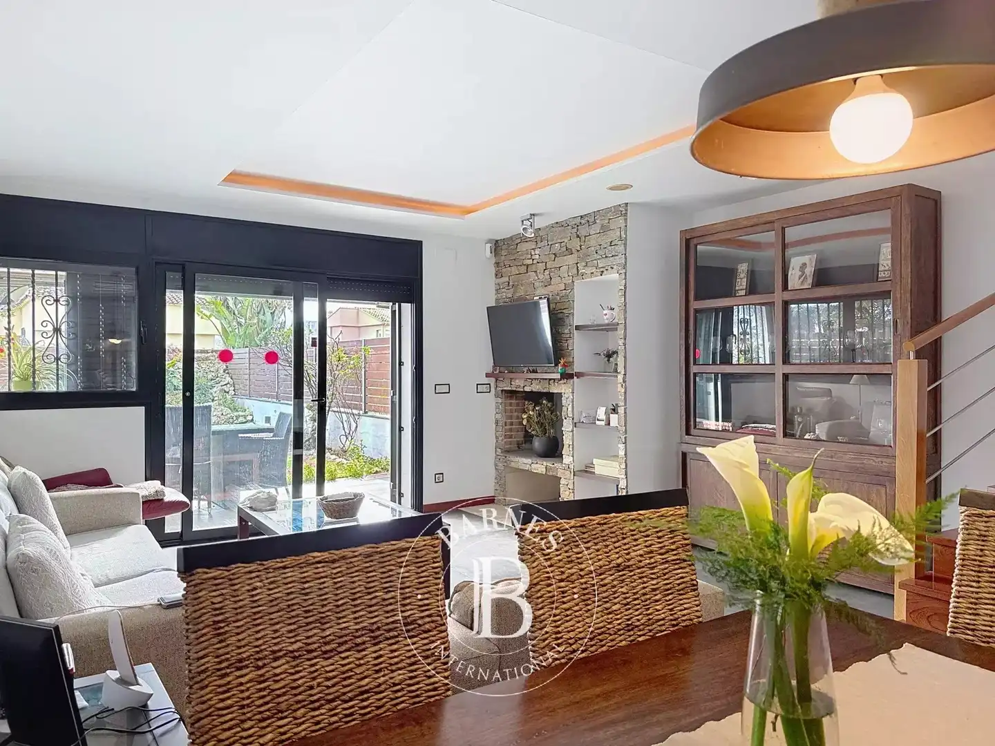 Sala d'estar de Casa o xalet en venda en Santa Susanna amb Aire condicionat, Calefacció i Jardí privat