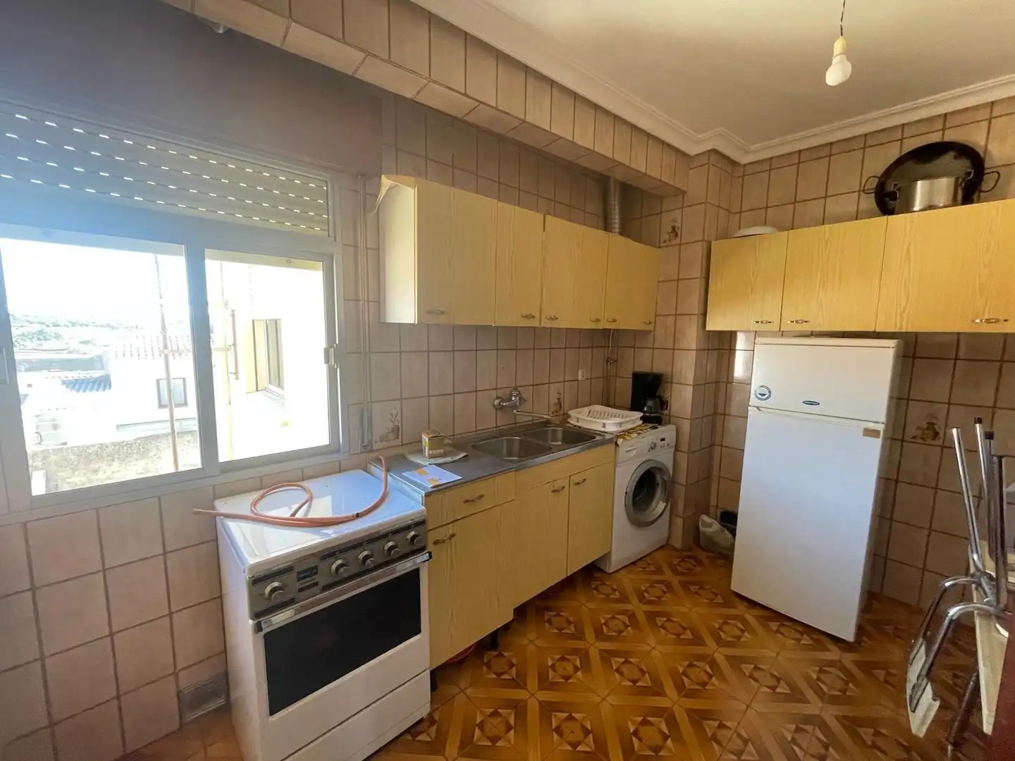 Kitchen of Flat for sale in Arroyo de la Luz  with Terrace, Furnished and Balcony
