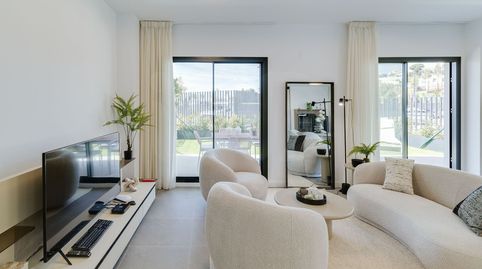 Foto 2 de Piso en venta en El Faro de Calaburra - Chaparral, Mijas