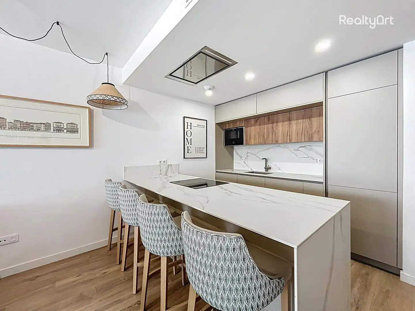 Kitchen of Flat for sale in Sevilla  with Air Conditioner and Furnished