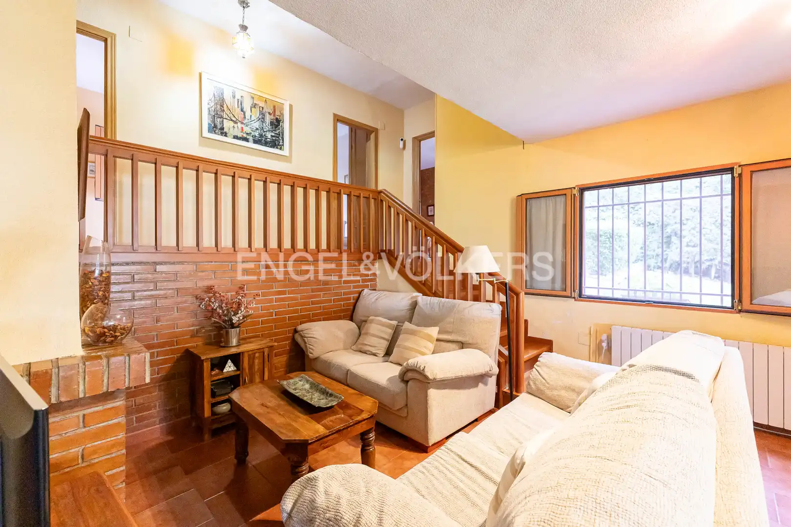 Sala de estar de Casa o chalet en venta en El Casar con Aire acondicionado, Calefacción y Jardín privado