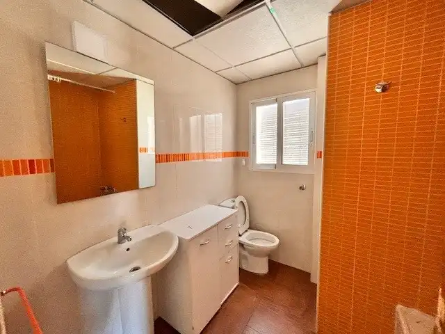 Baño de Apartamento en venta en Elda