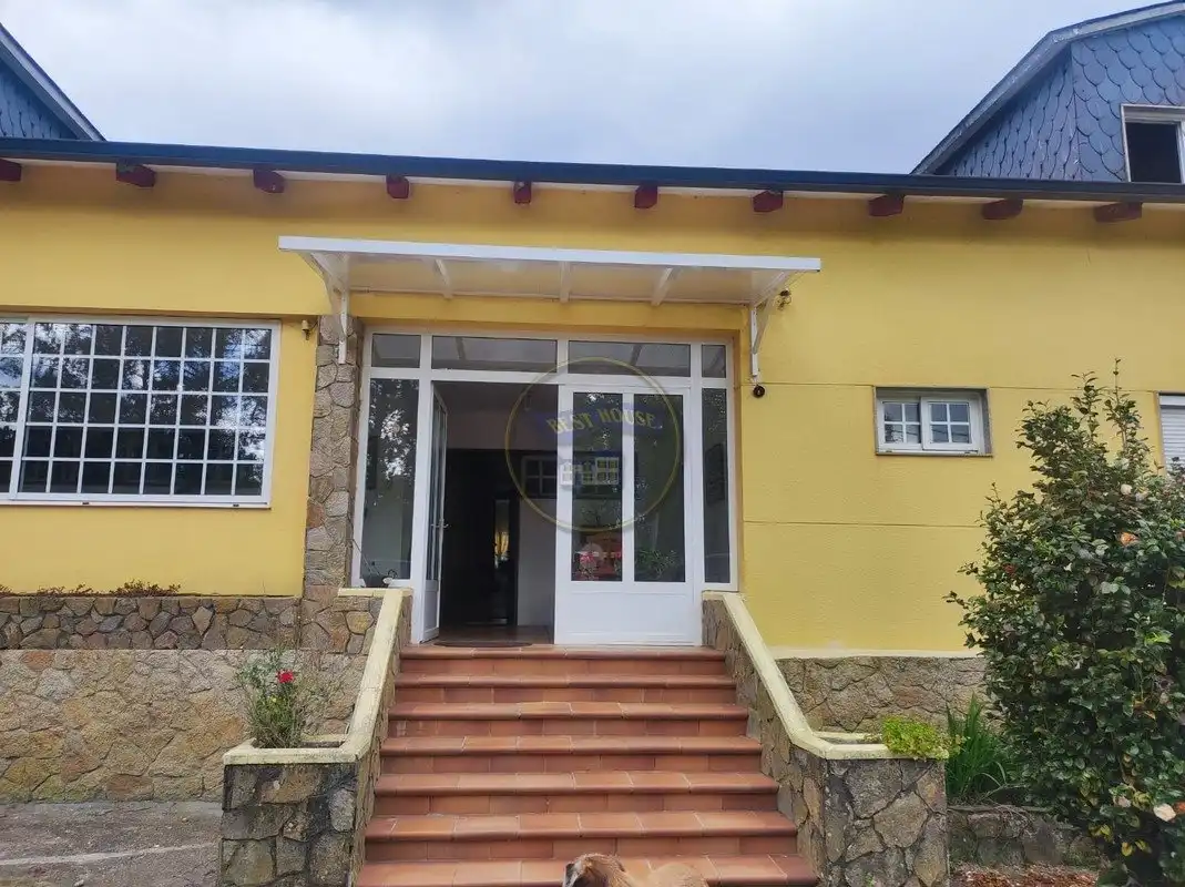 Vista exterior de Finca rústica en venta en Vigo  con Calefacción, Trastero y Piscina