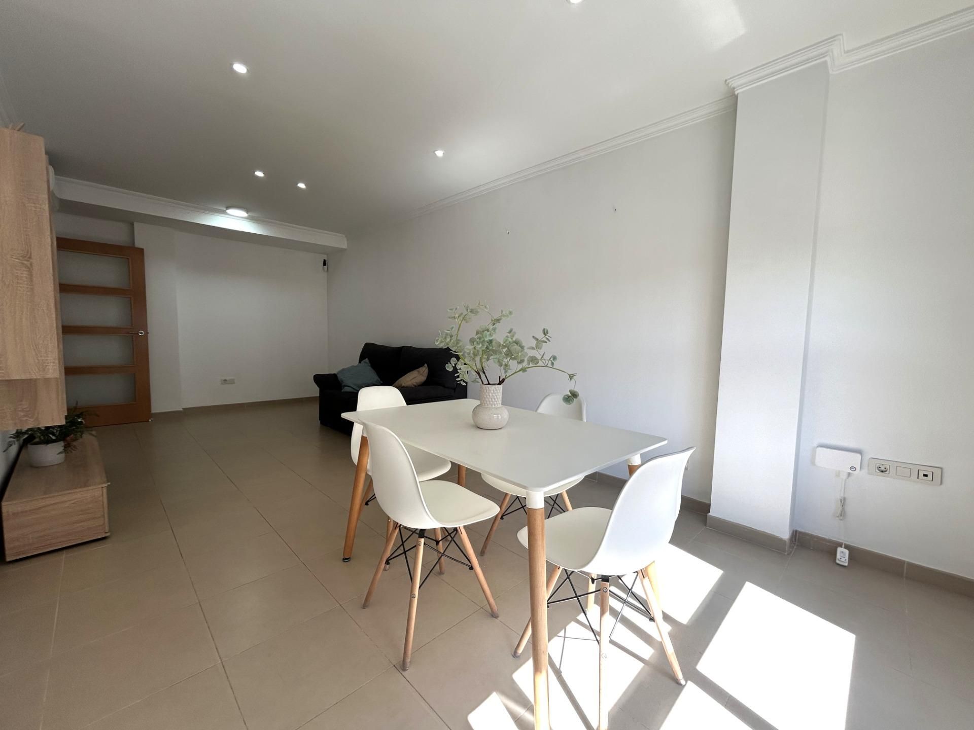 Menjador de Apartament de lloguer en La Llosa amb Piscina comunitària