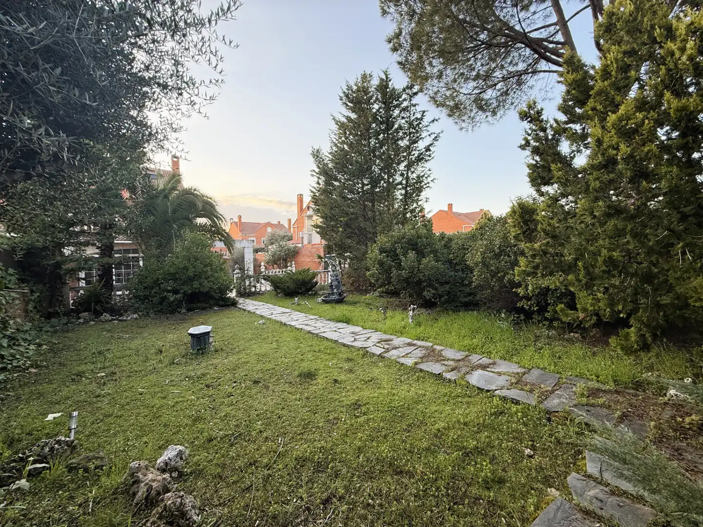 Jardí de Casa adosada en venda en Coslada amb Calefacció, Jardí privat i Terrassa