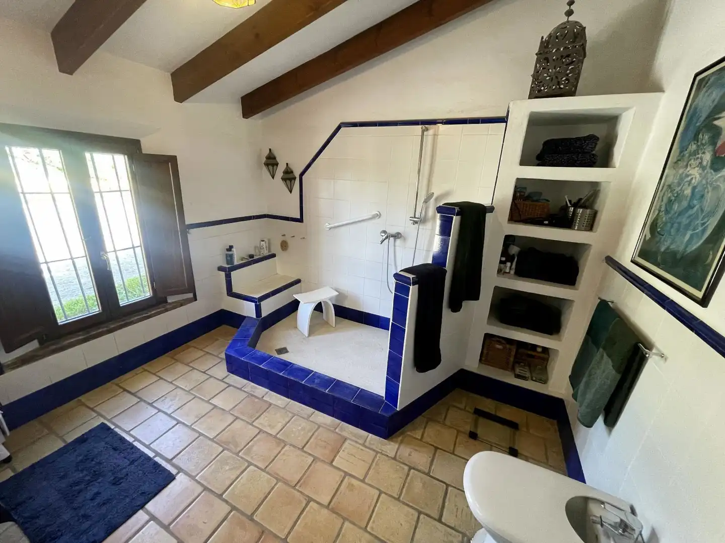 Badezimmer von Country house zum Verkauf in Villanueva de la Concepción mit Klimaanlage, Heizung und Privatgarten