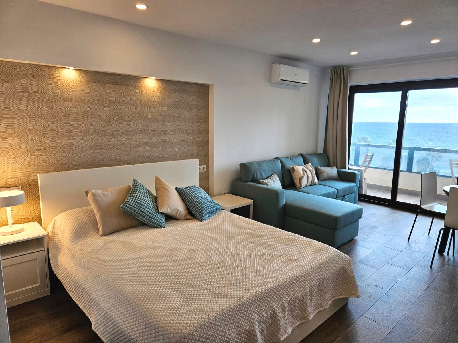 Bedroom of Study to rent in Benalmádena  with Air Conditioner, Terrace and Furnished