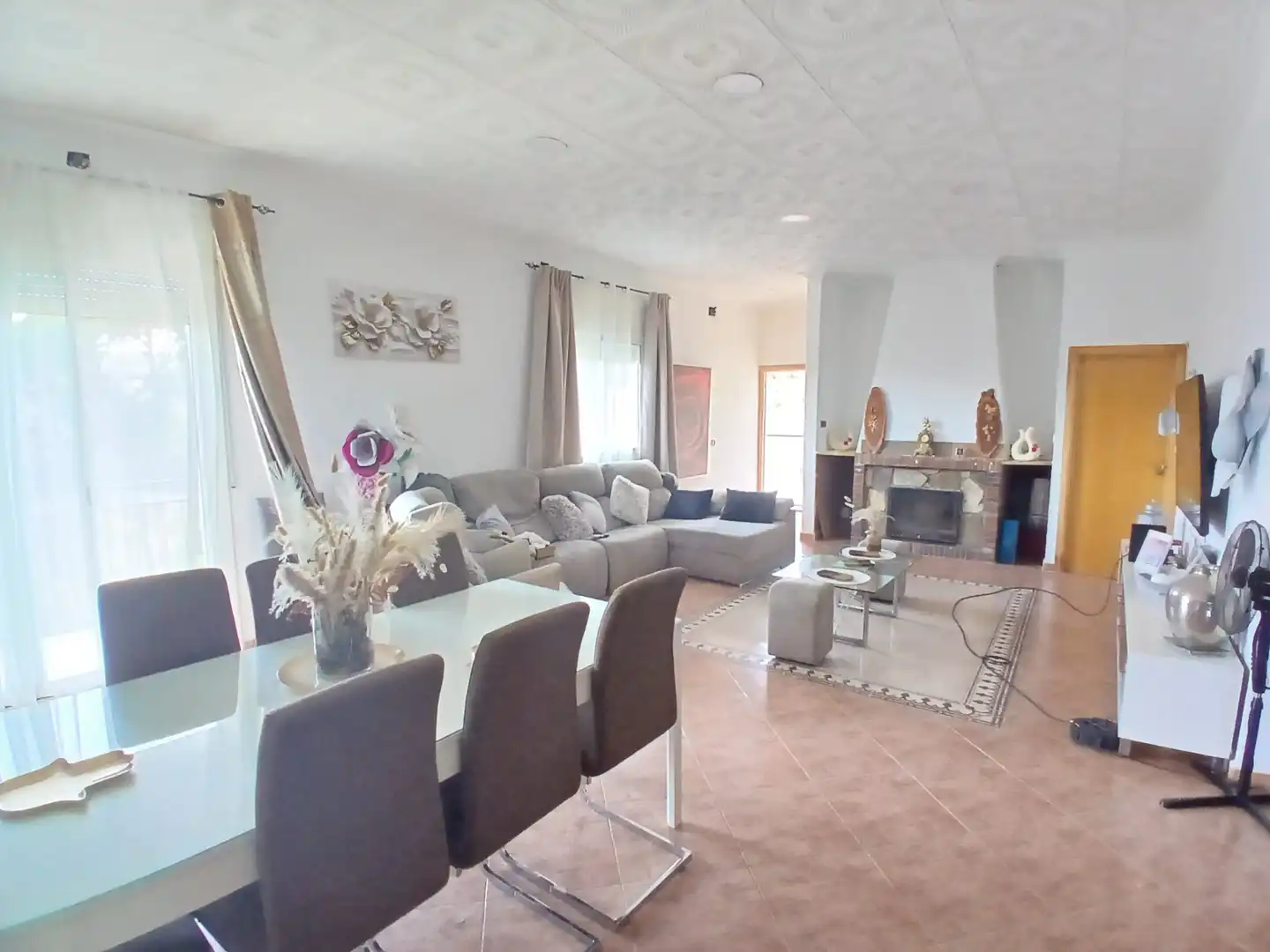 Sala d'estar de Casa o xalet en venda en Barcelona amb Aire condicionat, Calefacció i Jardí privat