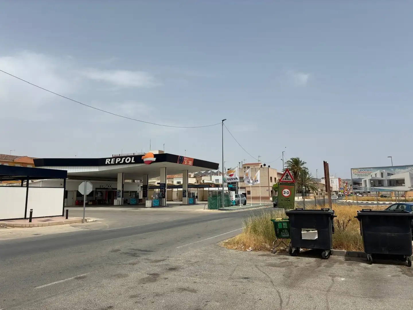 Vista exterior de Pis en venda en El Pinós / Pinoso amb Balcó