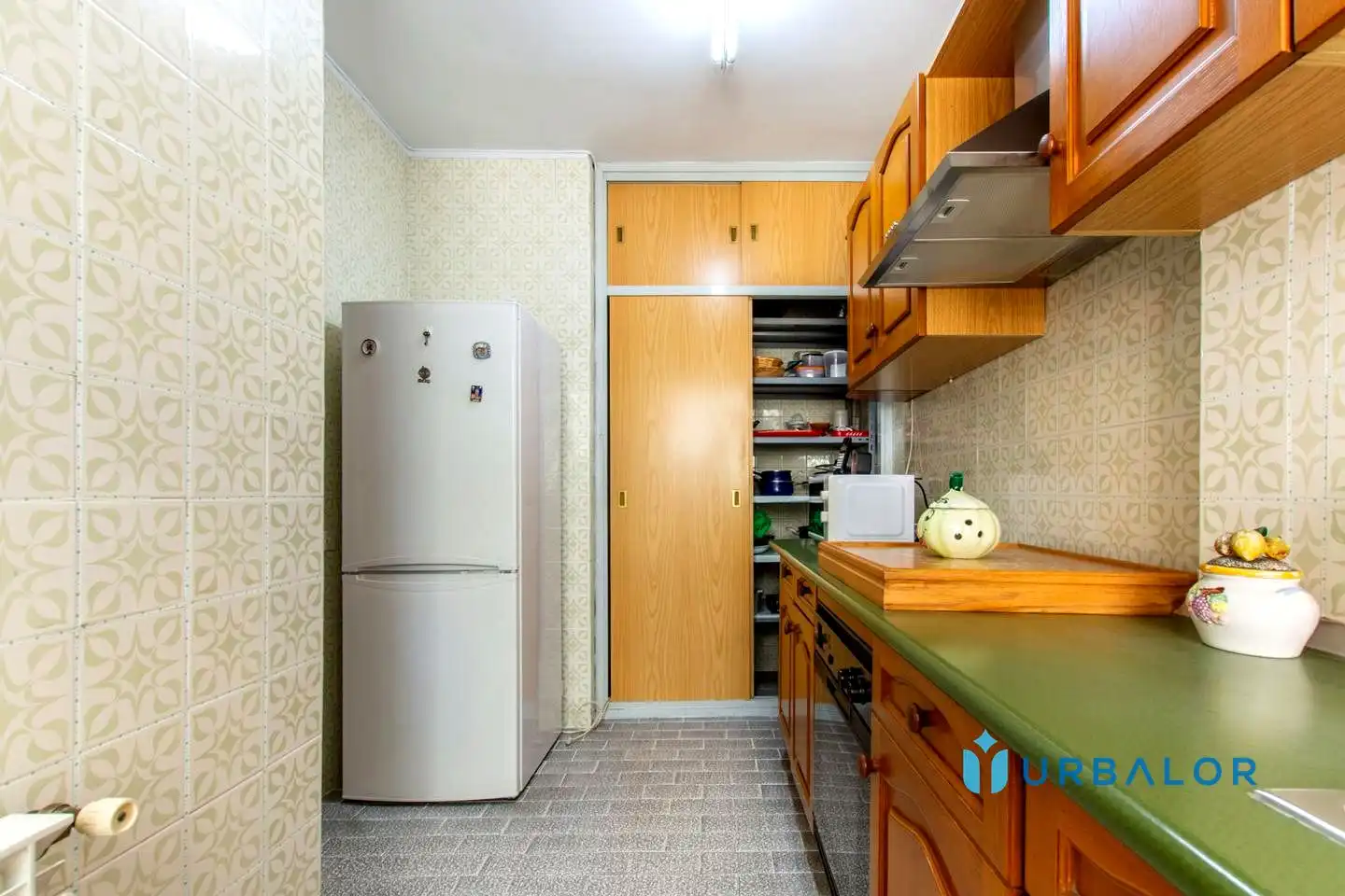 Kitchen of Flat for sale in Alcorcón  with Air Conditioner, Heating and Parquet flooring