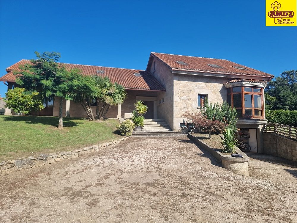 Exterior view of House or chalet for sale in Santiago de Compostela   with Private garden