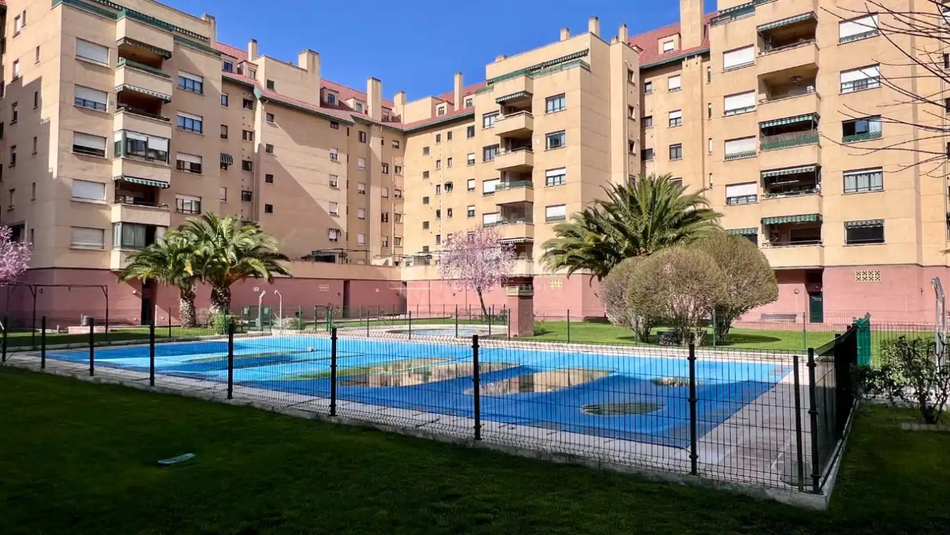 Swimming pool of Flat for sale in Alcalá de Henares  with Terrace