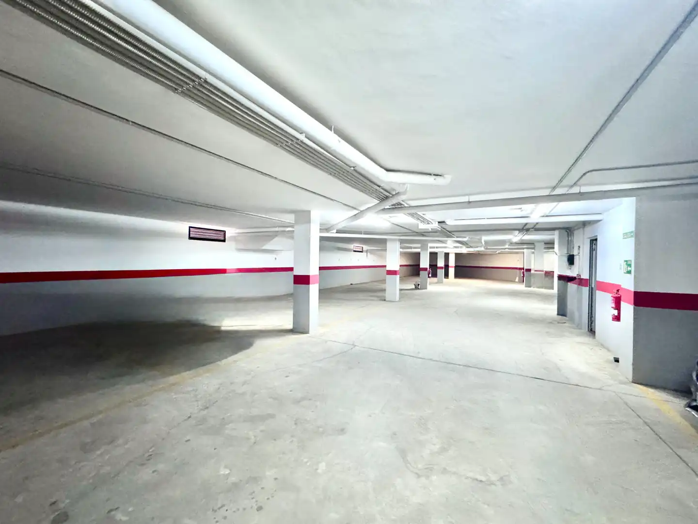 Parking de Apartamento en venta en Paterna del Río con Terraza, Trastero y Amueblado