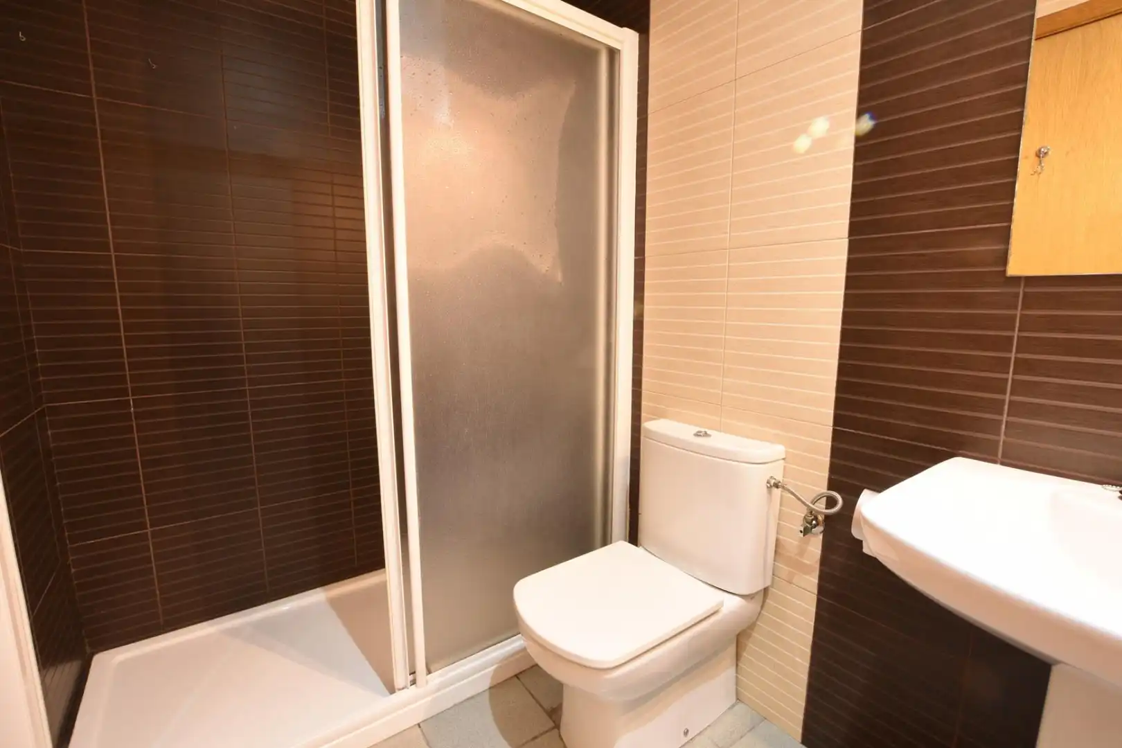 Baño de Piso de alquiler en Arbeca con Calefacción, Amueblado y Horno
