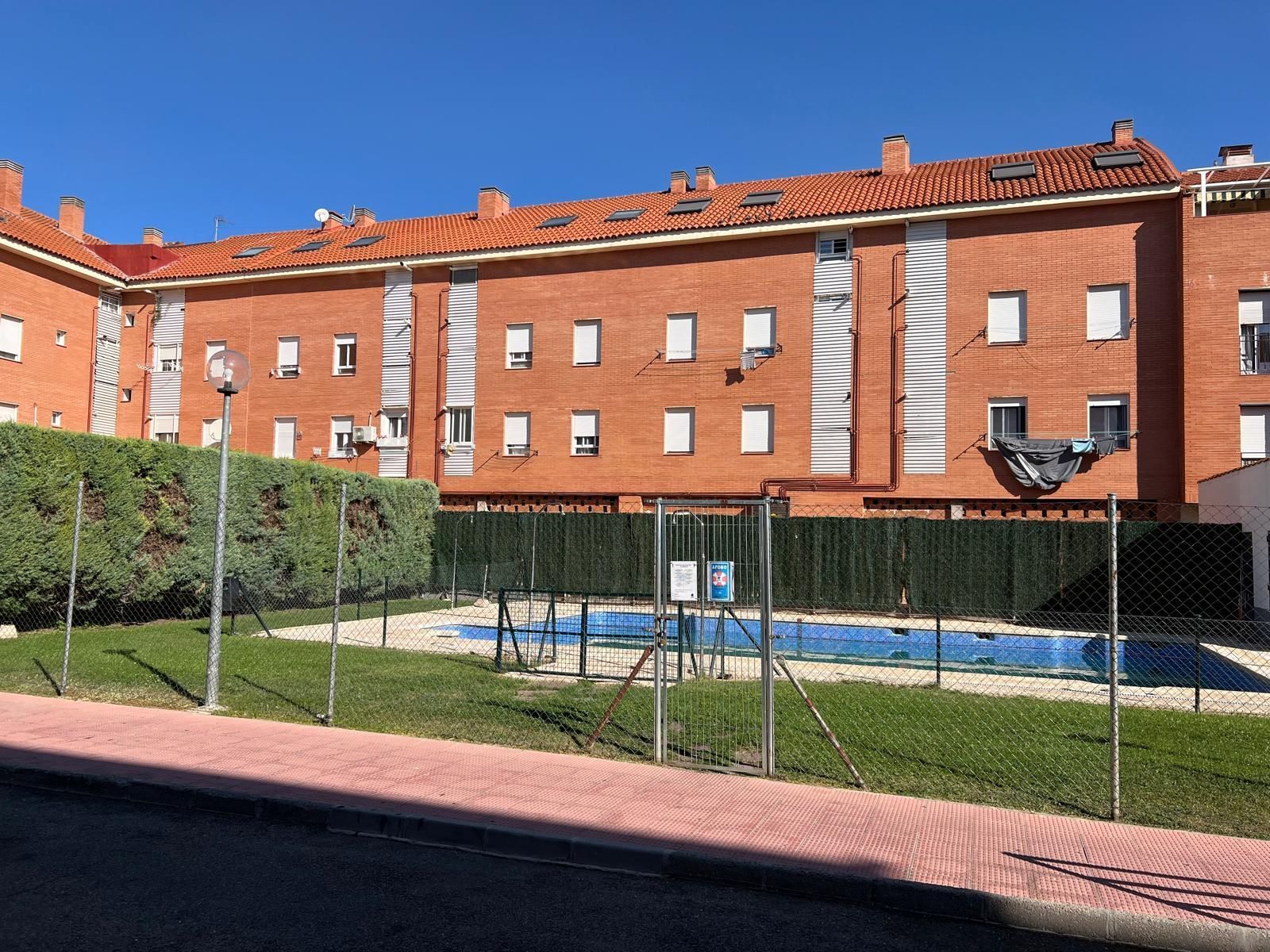 Exterior view of Flat for sale in Ciempozuelos  with Heating, Storage room and Community pool