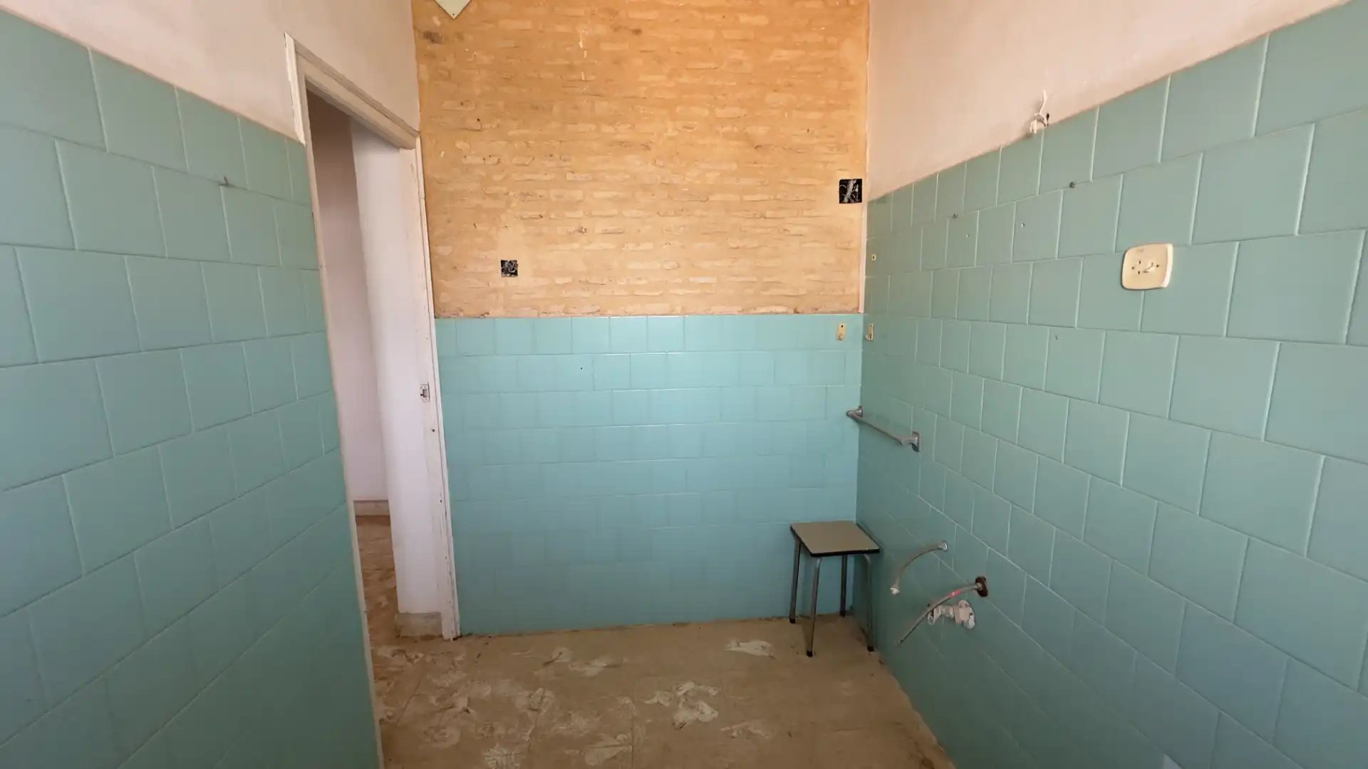 Bany de Casa o xalet en venda en Umbrete amb Terrassa, Traster i Piscina