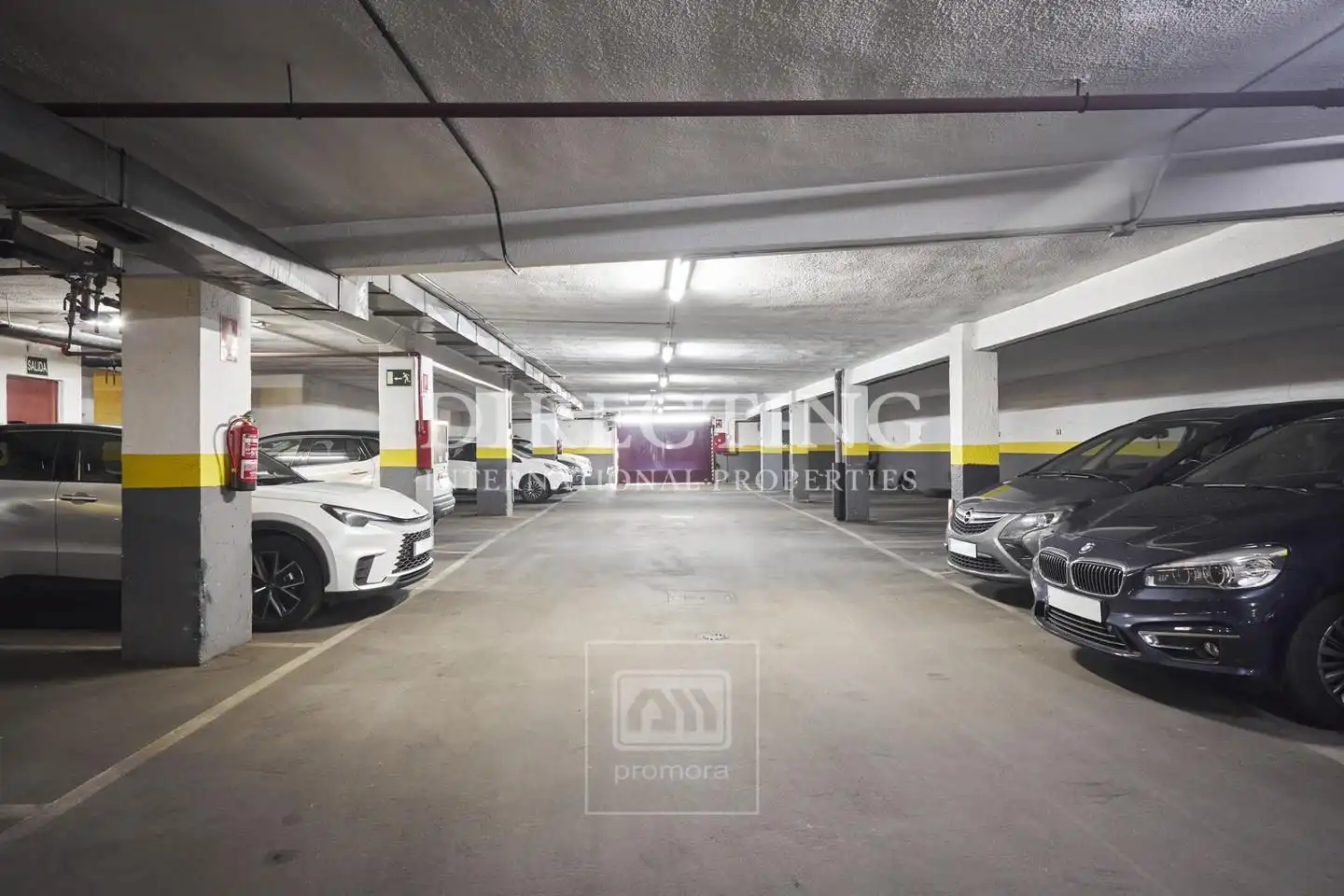 Parking of Flat for sale in Madrid  with Air Conditioner, Heating and Parquet flooring
