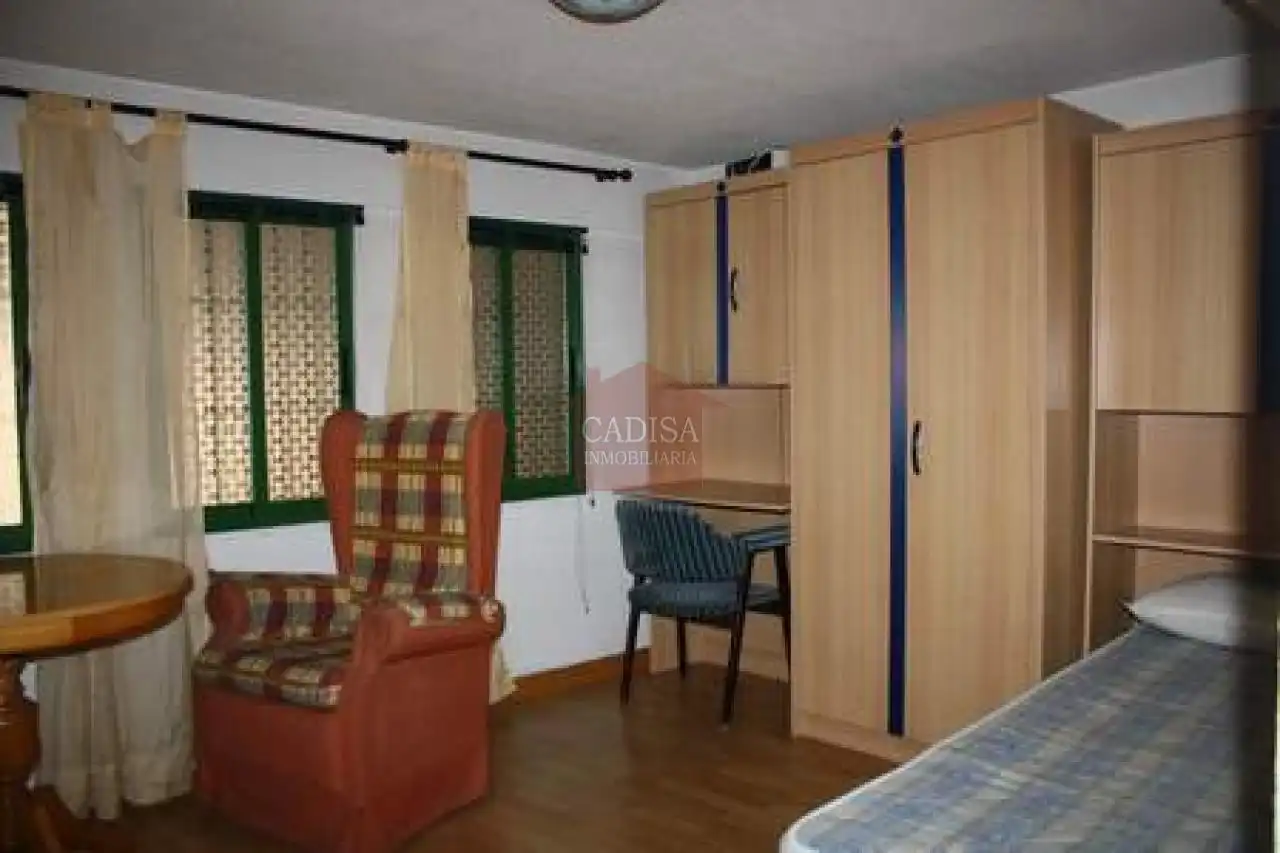 Bedroom of Study for rent in Salamanca  with Heating and Furnished