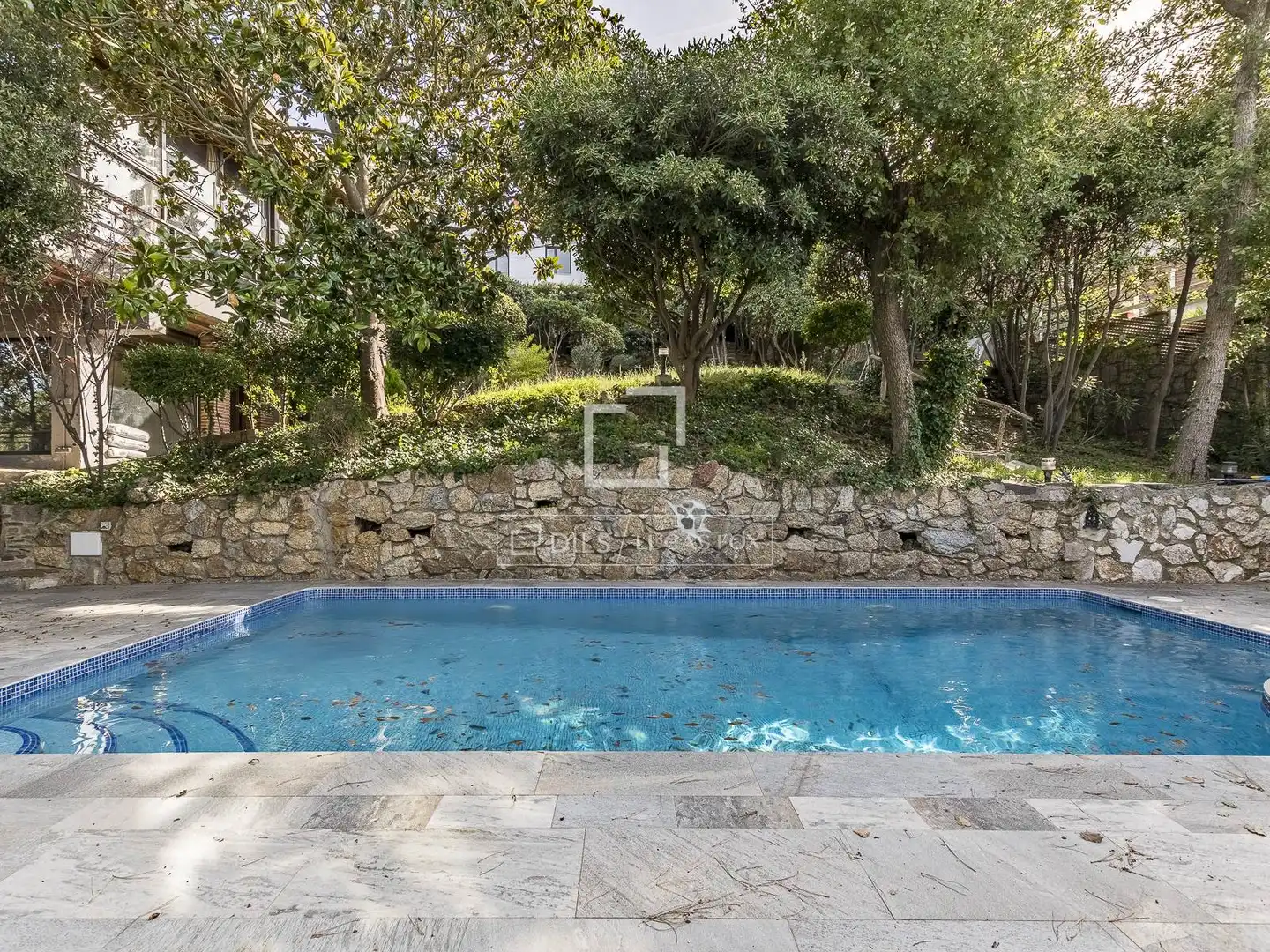 Piscina de Casa o chalet en venta en Barcelona con Aire acondicionado, Calefacción y Jardín privado