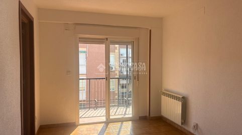 Foto 2 de Piso de alquiler en Peñagrande, Madrid Capital