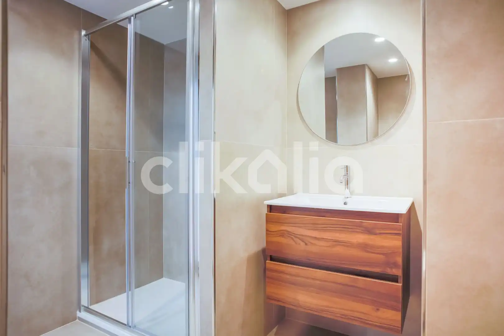 Baño de Piso en venta en Madrid con Aire acondicionado y Calefacción