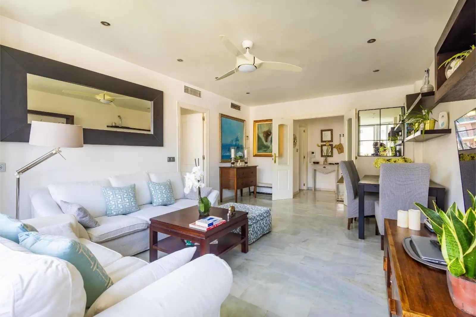Living room of Attic for sale in Marbella  with Community pool