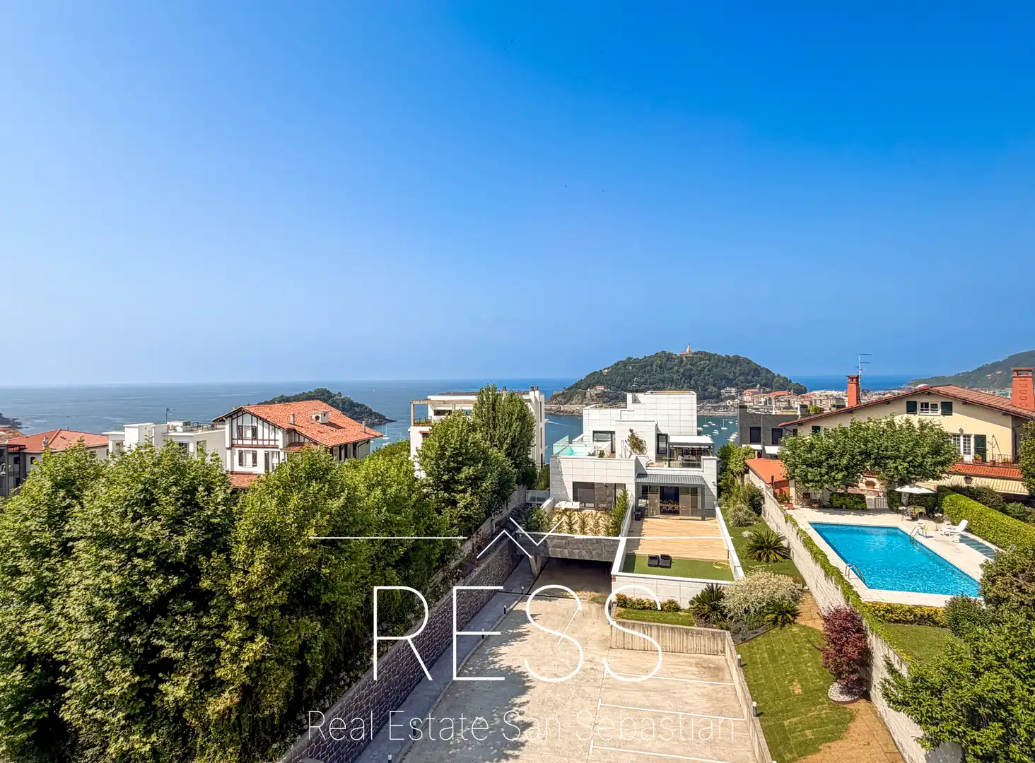 Exterior view of Attic for sale in Donostia - San Sebastián   with Air Conditioner, Heating and Terrace
