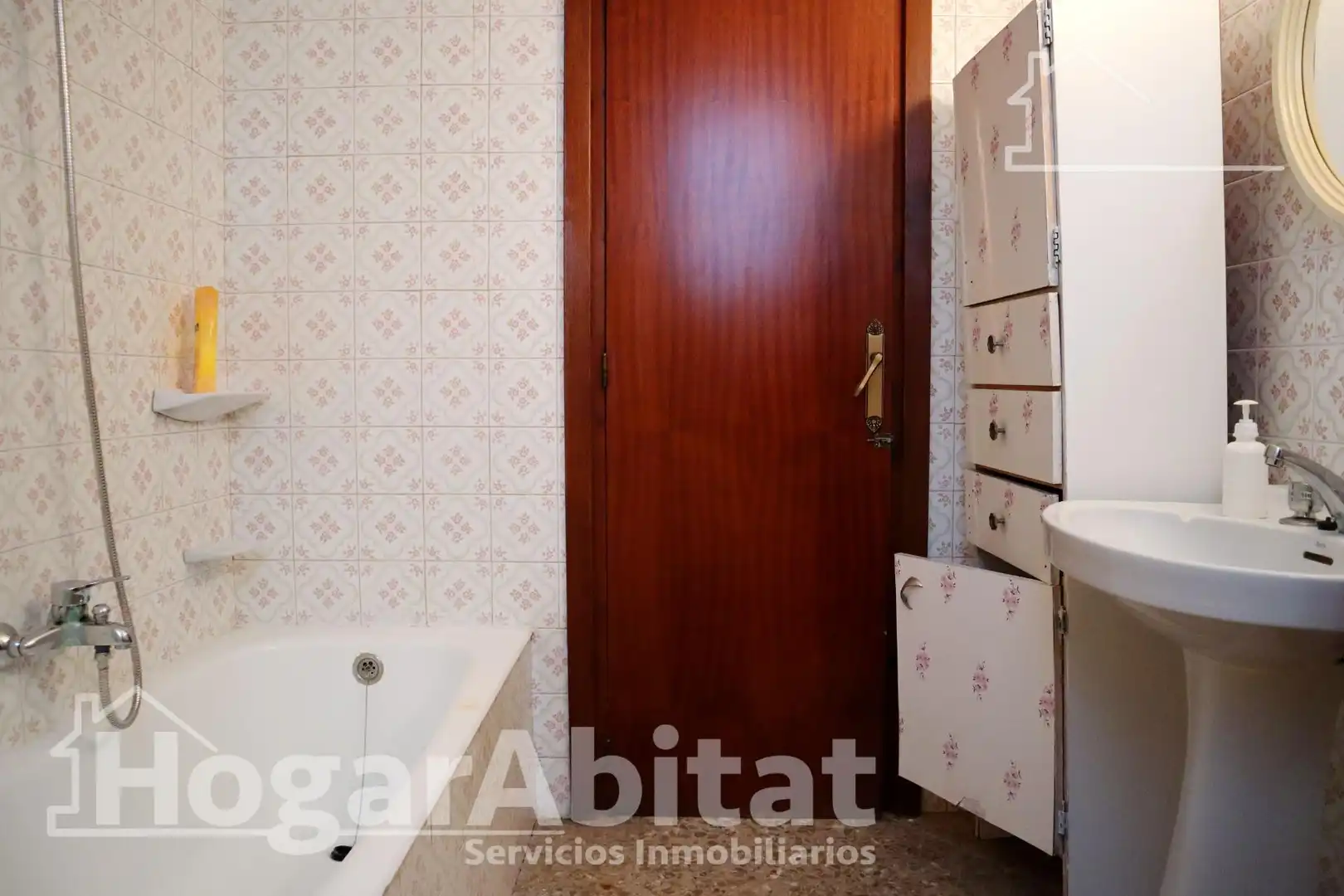 Habitación de Piso en venta en Oliva con Terraza y Balcón