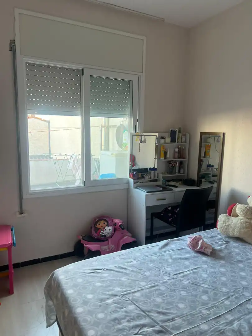 Habitación de Local en venta en Mont-roig del Camp con Aire acondicionado, Terraza y Amueblado