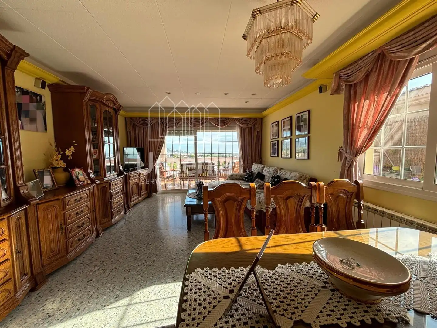 Sala d'estar de Casa o xalet en venda en Calella amb Calefacció i Piscina