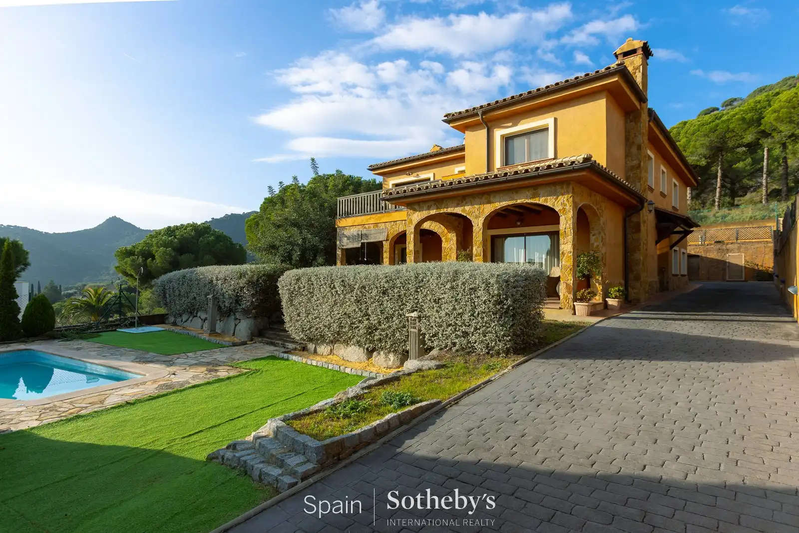 Casa con piscina en venta en Nucli Urbà, imagen 9