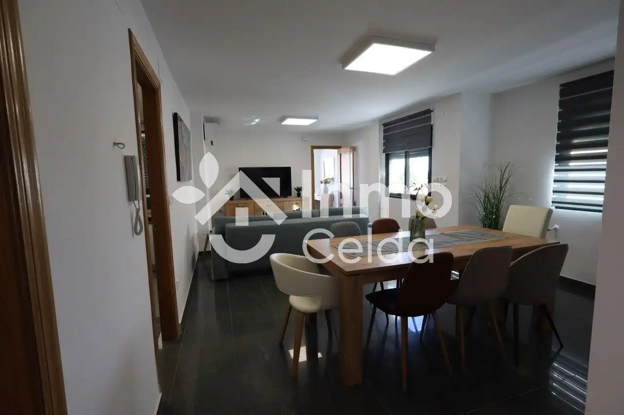 Sala de estar de Casa adosada en venta en Chiva con Aire acondicionado, Calefacción y Terraza