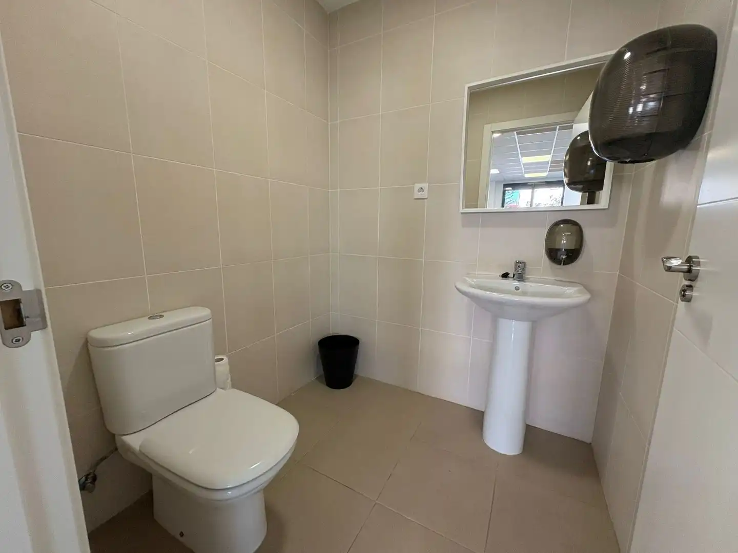 Baño de Oficina en venta en Paterna con Aire acondicionado, Calefacción y Terraza