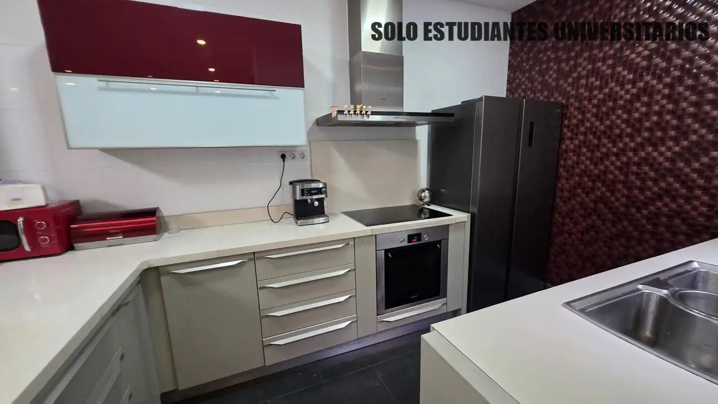 Cocina de Planta baja para compartir en Terrassa con Aire acondicionado, Calefacción y Terraza