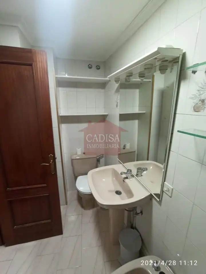 Badezimmer von Wohnungen zur Miete in Santa Marta de Tormes mit Möbliert