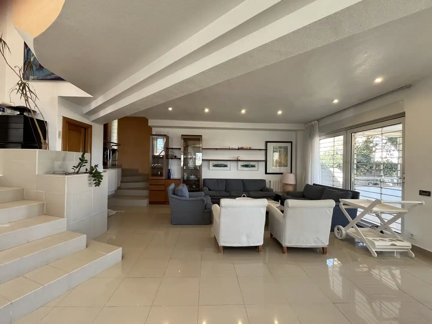 Sala d'estar de Casa o xalet en venda en Orihuela amb Jardí privat, Terrassa i Piscina