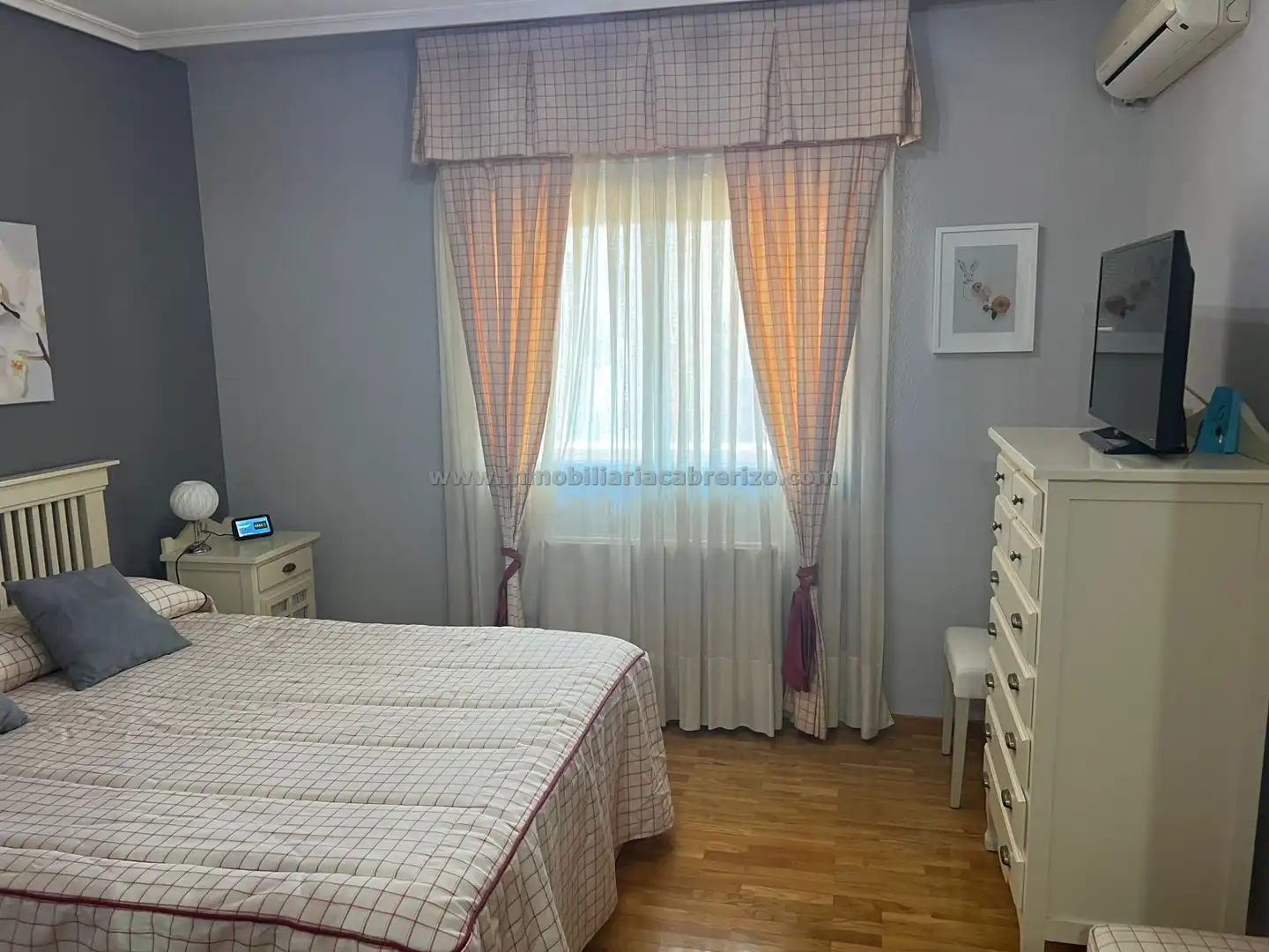 Habitación de Piso en venta en  Logroño con Aire acondicionado, Calefacción y Parquet