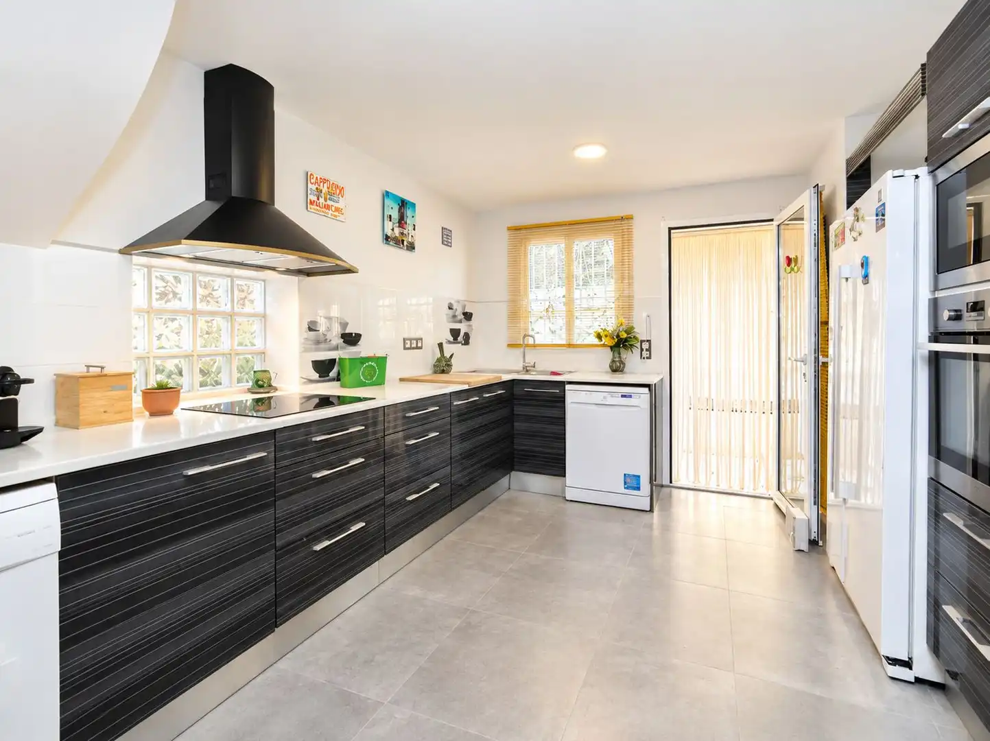 Detached house with terrace for sale in La Caleta - La Calalga -  Les Bassetes, imagen 4